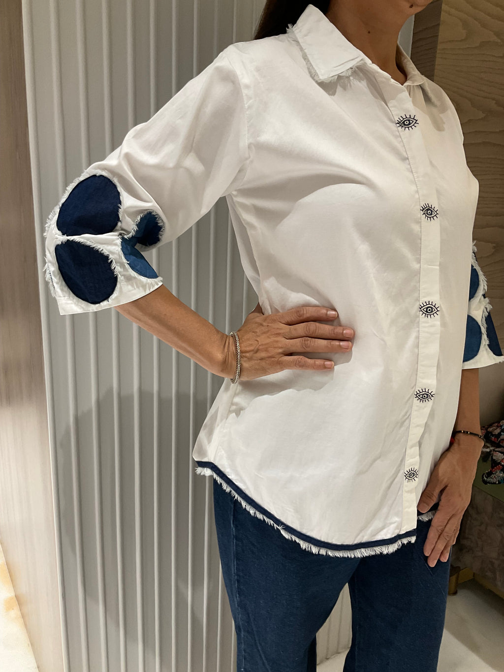 Cotton shirt with back patch