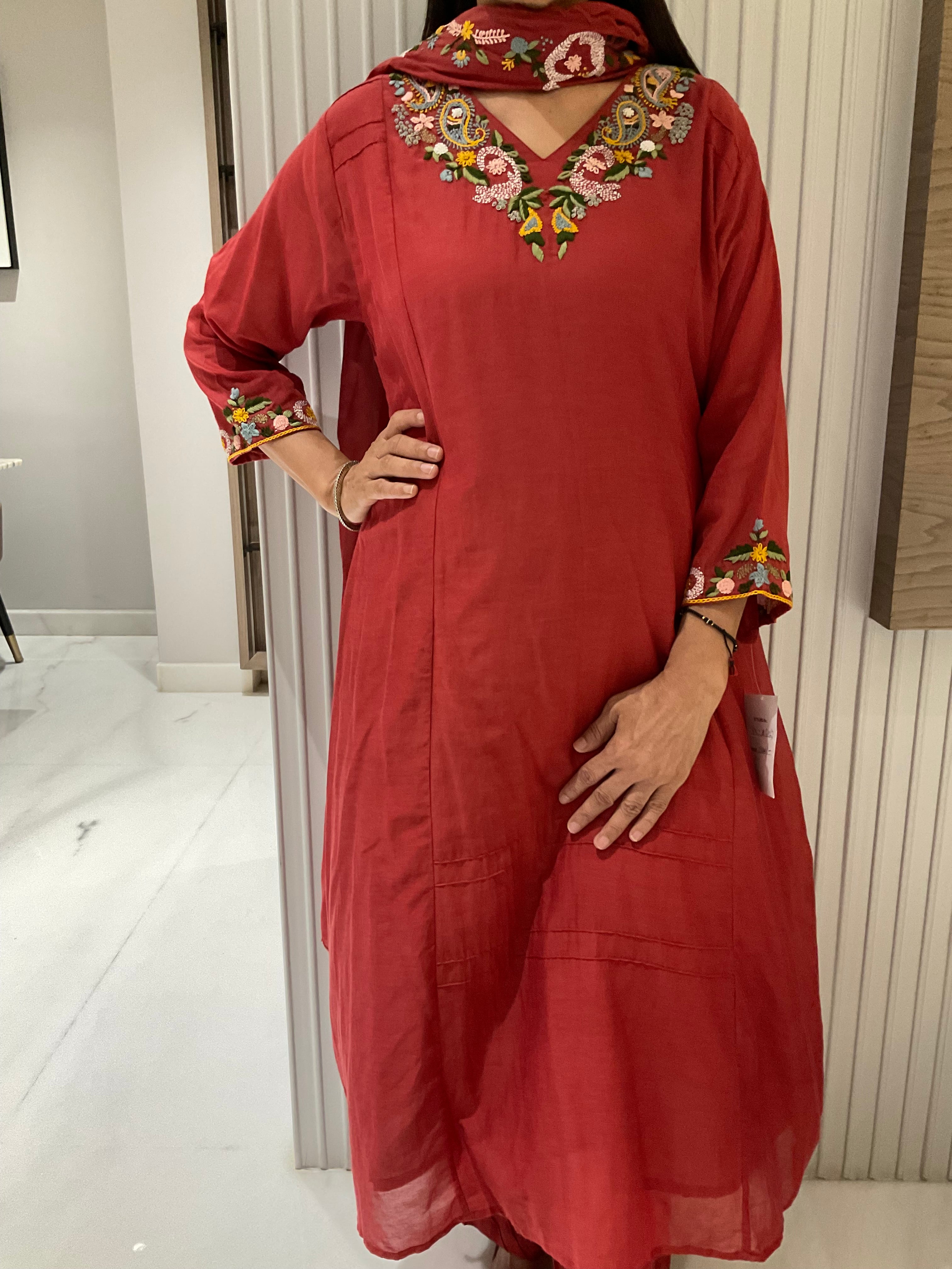 Multi-color Paisley embroidery suit
