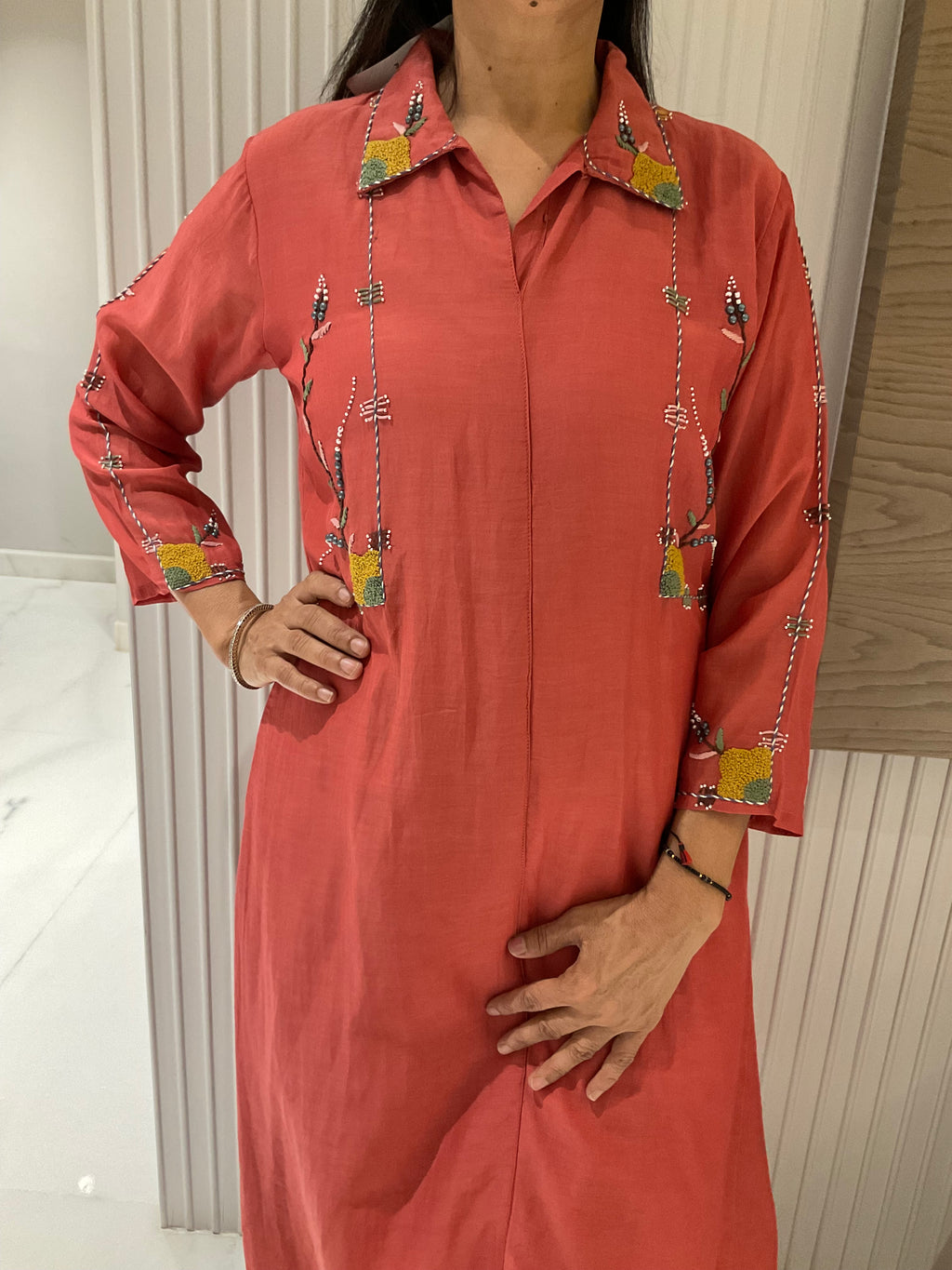 Vertical geometric embroidery a-line mul suit