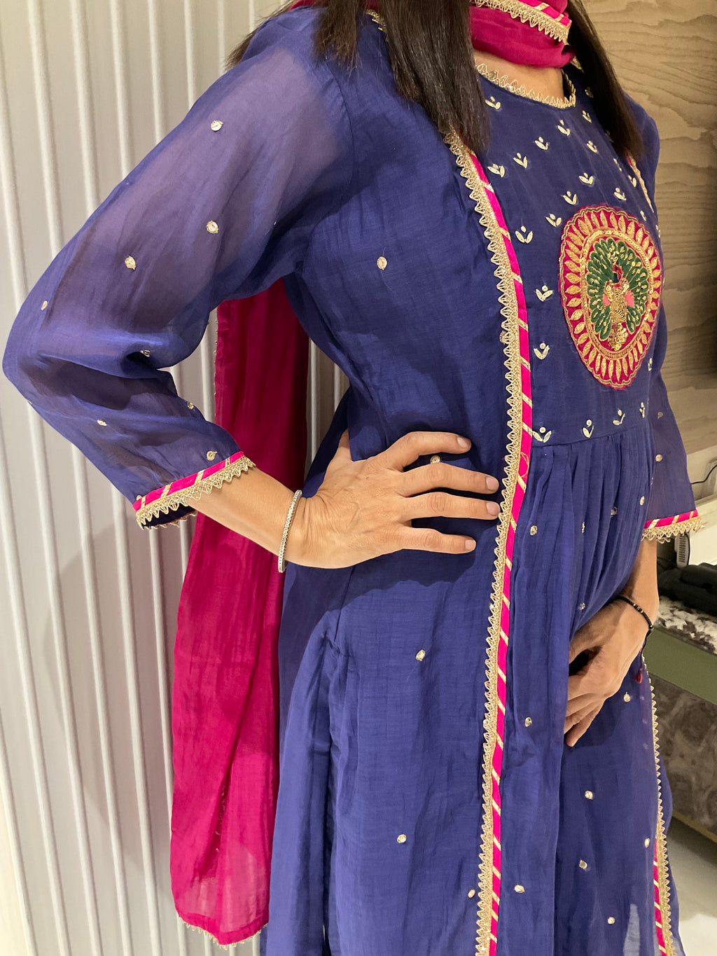 Govinda glow a-line mul suit