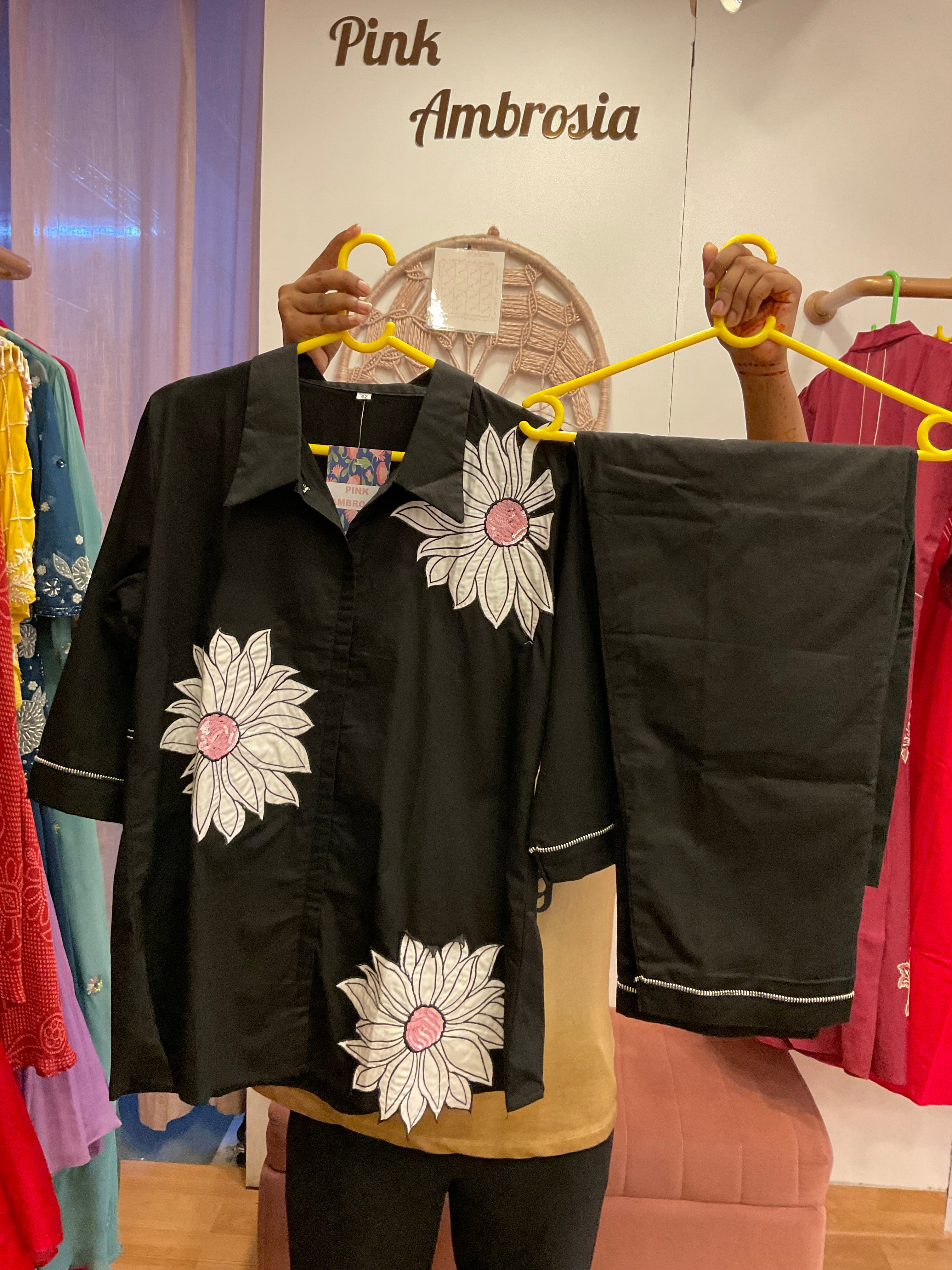 Contrast flora co-ord set