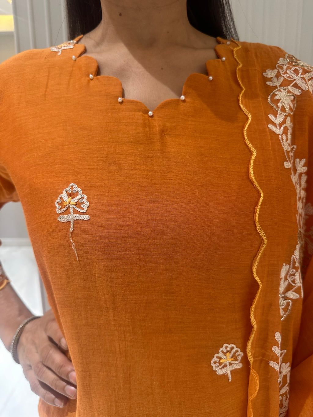 Saffron threads mul straight suits
