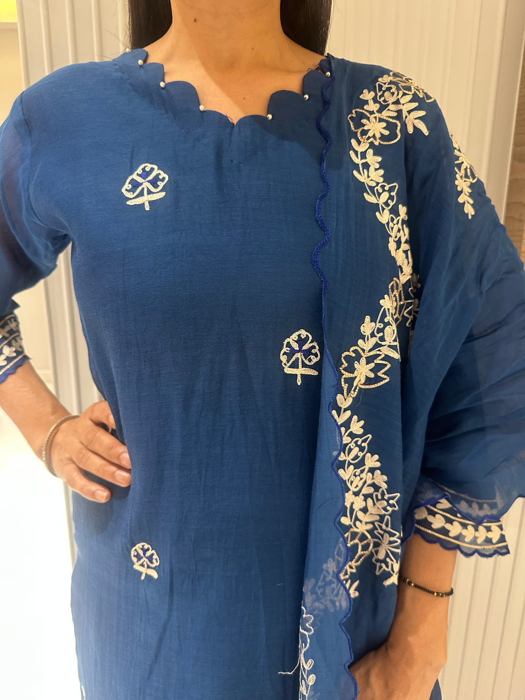 Saffron threads mul straight suits